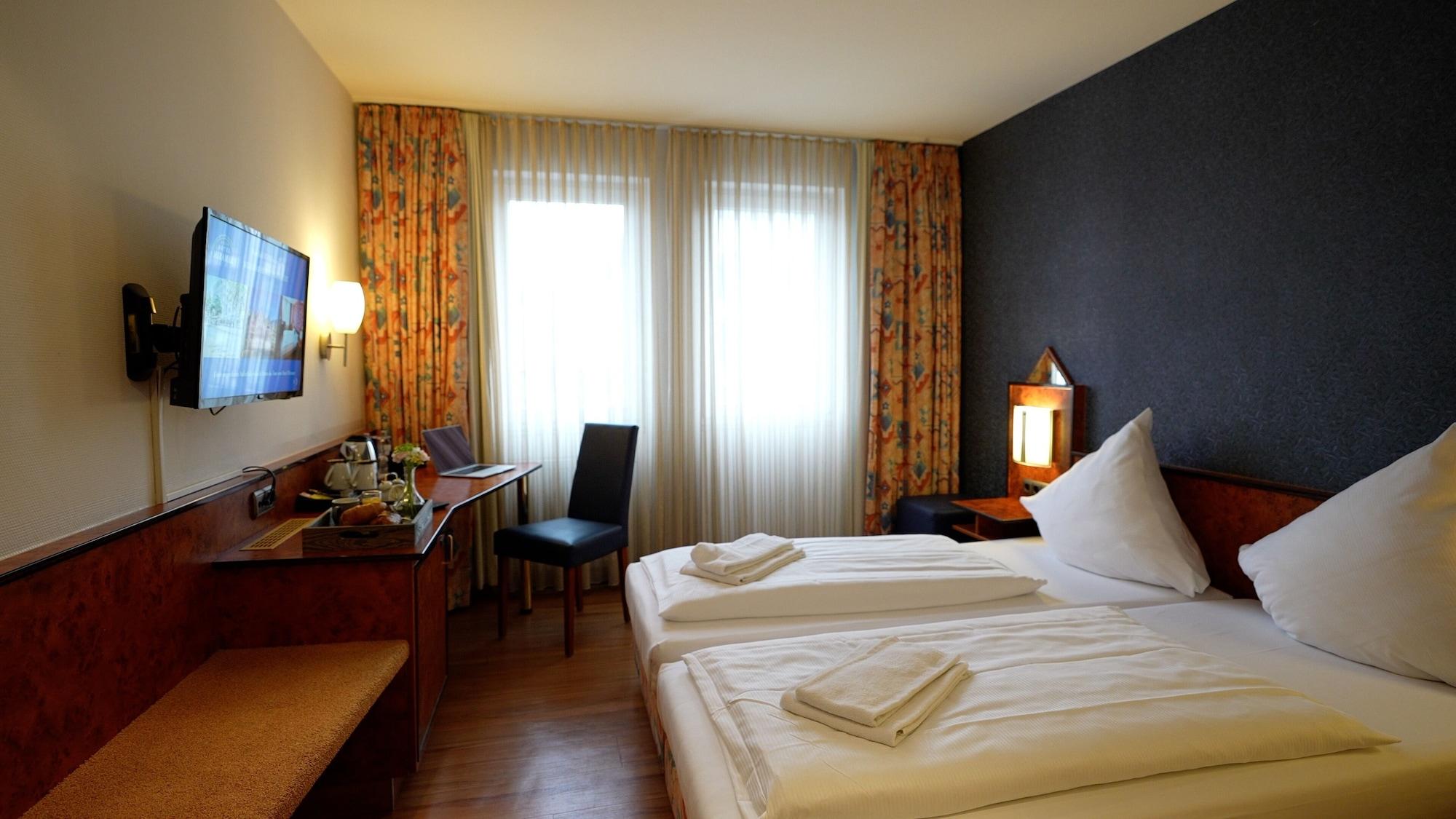 Hotel Miramar Am Roemer Frankfurt pe Main Exterior foto